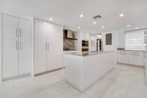 800 Greensward Court I-105, I-106, Delray Beach, FL 33445 Sold 03/29/24