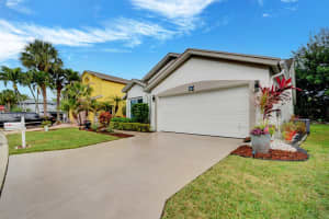 121 Hammocks Drive, Greenacres, FL 33413 Sold 03/29/24