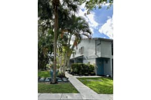 2717 S Oakland Forest Drive 103, Oakland Park, FL 33309 Sold 06/05/24