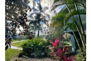 2717 S Oakland Forest Drive 103, Oakland Park, FL 33309 Sold 06/05/24