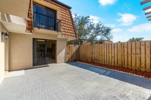 915 9th Lane, Greenacres, FL 33463 Sold 06/07/24