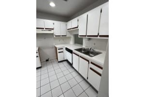 514 Ponderosa Drive 32, Fort Pierce, FL 34982 Sold 05/10/24