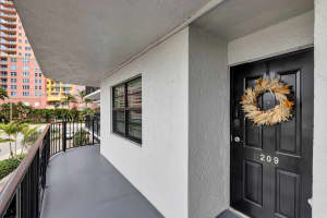 2029 N Ocean Boulevard 209, Fort Lauderdale, FL 33305 Sold 04/03/24