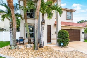 5105 Prairie Dunes Village Circle, Lake Worth, FL 33463 Sold 04/11/24