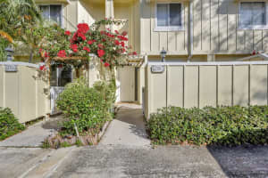 6270 Riverwalk Lane 3, Jupiter, FL 33458 Sold 05/28/24