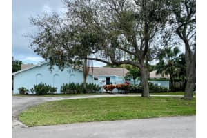 100 Fairview W, Tequesta, FL 33469 Sold 04/26/24