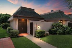 3325 SE La Prado Court, Port Saint Lucie, FL 34952 Sold 05/03/24