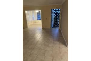 827 N North Drive Drive D, Delray Beach, FL 33445 Sold 05/06/24