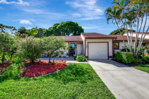 36 Kensington Lane, Boynton Beach, FL 33426 Sold 04/22/24