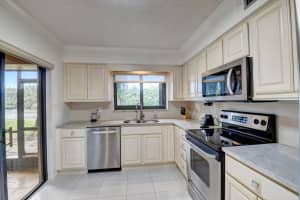 17300 Boca Club Boulevard 1204, Boca Raton, FL 33487 Sold 03/15/24