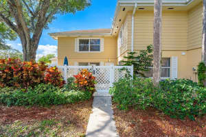 4003 Medford Ct, Boynton Beach, FL 33436, Sold 07/22/24