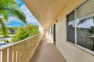 7185 Huntington Ln APT 304, Delray Beach, FL 33446, Sold 08/30/24