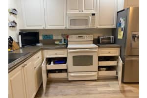 32 Harbour Isle Drive W 105, Fort Pierce, FL 34949 Sold 08/16/24