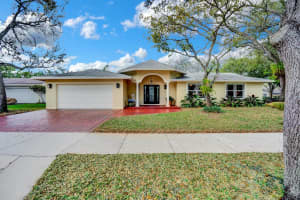 3802 Bridge Rd, Hollywood, FL 33026, Sold 06/11/24