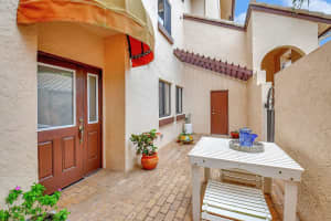 270 Captains Walk 3030, Delray Beach, FL 33483 Sold 04/05/24