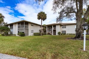 5 Lake Vista Trail 102, Port Saint Lucie, FL 34952 Sold 04/02/24