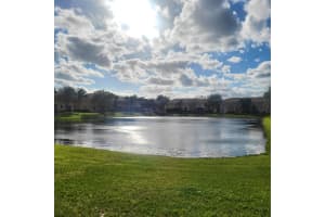 302 River Bluff Ln, Royal Palm Beach, FL 33411, Sold 05/13/24