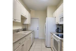 302 River Bluff Ln, Royal Palm Beach, FL 33411, Sold 05/13/24