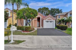 520 Somerset Way, Weston, FL 33326 Sold 05/01/24