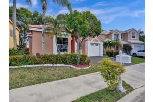 520 Somerset Way, Weston, FL 33326 Sold 05/01/24
