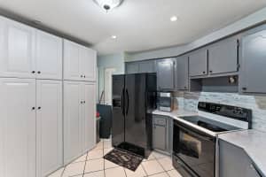 2 Greenway Village N 110, Royal Palm Beach, FL 33411 Sold 05/24/24