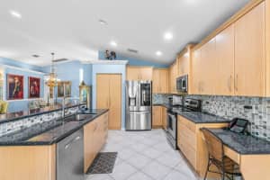 8279 Playa Del Sur Boulevard, Lake Worth, FL 33467 Sold 09/16/24