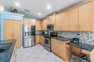 8279 Playa Del Sur Boulevard, Lake Worth, FL 33467 Sold 09/16/24