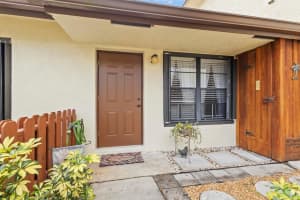 8194 SE Villa Way, Hobe Sound, FL 33455 Sold 03/06/25