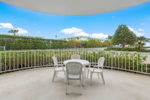 2295 S Ocean Boulevard 218, Palm Beach, FL 33480 Sold 04/16/24