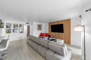 5901 Camino Del Sol 206, Boca Raton, FL 33433 Sold 04/08/24