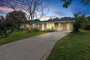 208 E Arbor Avenue, Port Saint Lucie, FL 34952 Sold 06/12/24