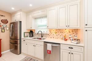 31 Lake Vista Trail 101, Port Saint Lucie, FL 34952 Sold 03/07/24