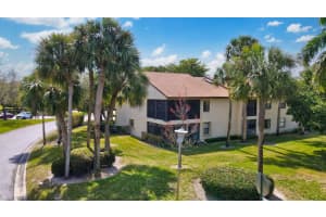3312 Lucerne Park Dr, Greenacres, FL 33467, Sold 05/03/24