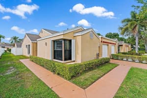 4581 Grand Cypress Rd APT 27, West Palm Beach, FL 33417, Sold 04/30/24