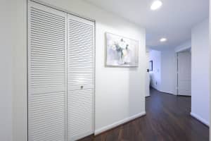 200 Uno Lago Drive 403, Juno Beach, FL 33408 Sold 04/17/24