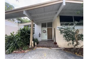 7512 W Lake Drive West Palm Beach, FL 33406 - Off Market