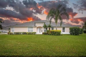 362 S Tangerine Square SW, Vero Beach, FL 32968 Sold 06/27/24