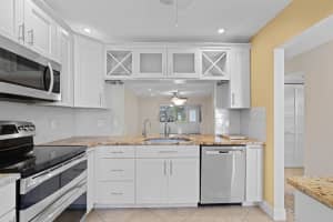 725 Nantucket Circle B, Lake Worth, FL 33467 Sold 03/29/24