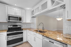 725 Nantucket Circle B, Lake Worth, FL 33467 Sold 03/29/24