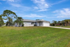 201 SW Crescent Avenue, Port Saint Lucie, FL 34984 Sold 10/22/24
