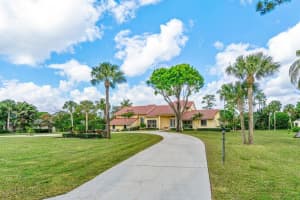 13679 Greentree Trail, Wellington, FL 33414 Sold 06/18/24