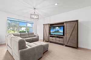 4858 Navali Dr, Wellington, FL 33467, Sold 08/06/24
