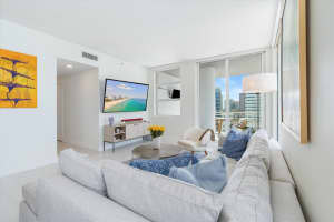 315 NE 3rd Avenue 1503, Fort Lauderdale, FL 33301 Sold 07/03/24