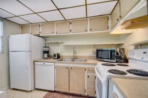 1432 S Lakeside Drive 9, Lake Worth Beach, FL 33460 Sold 10/04/24