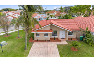 18847 NW 83rd Place, Hialeah, FL 33015 Sold 06/20/24