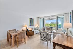 2165 Ibis Isle Rd #12, Palm Beach, FL 33480, Sold 11/06/24