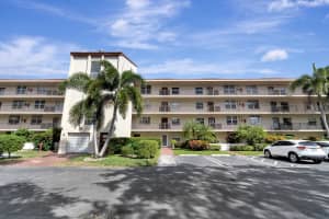 26 Abbey Lane 305, Delray Beach, FL 33446 Sold 04/17/24