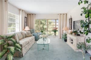 47 Woodland Drive 207, Vero Beach, FL 32962 Sold 04/23/24
