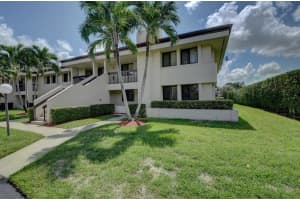 2840 Casa Way 207, Delray Beach, FL 33445 Sold 05/03/24