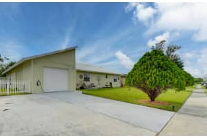 10362 Oliver Lane, Royal Palm Beach, FL 33411 Sold 04/17/24